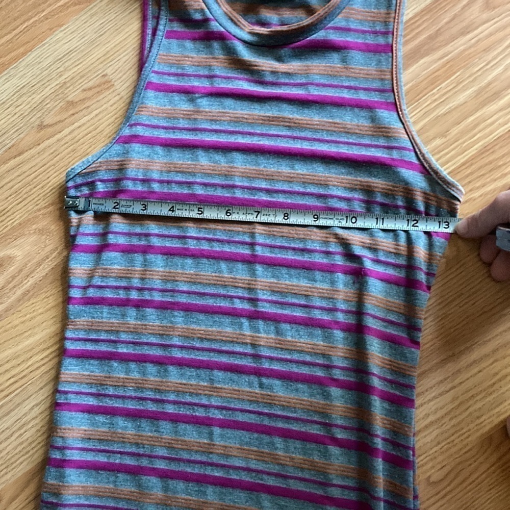 Striped fitted dress - Picture 5 of 10